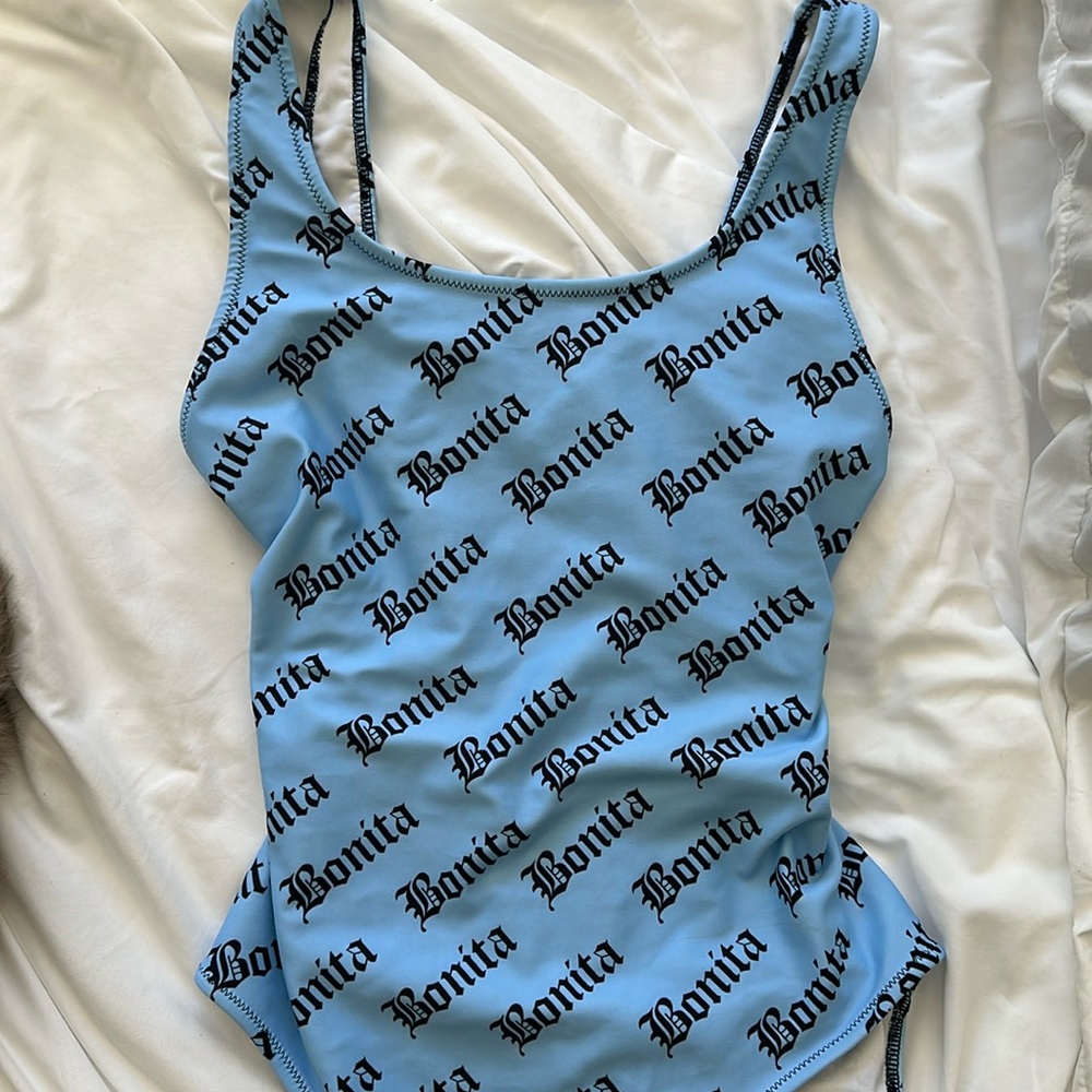 Viva La Bonita One Piece